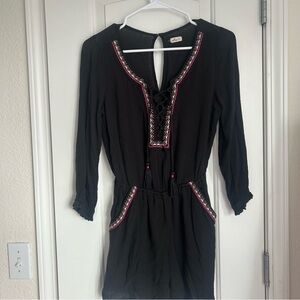 HOLLISTER Women’s Black Embroidered Long Sleeve Romper With Pockets - Size S
